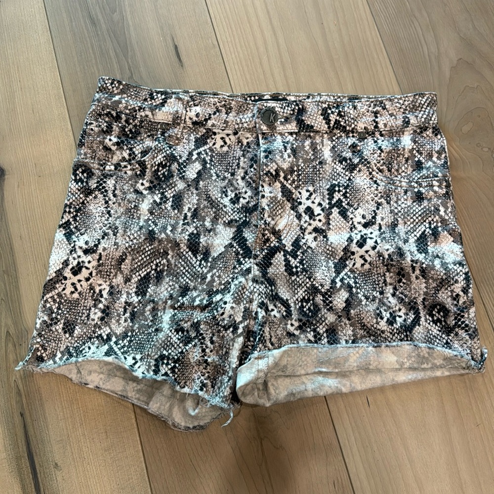 Women’s shorts